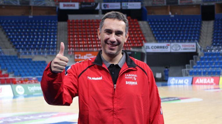 Jota Cuspinera llega como entrenador asistente.