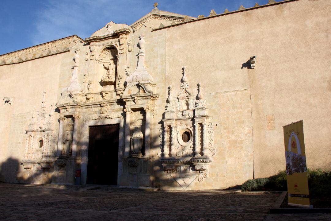 Exterior de l'església del Monestir de Poblet