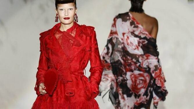 El diseñador gallego Roberto Veirno cumple este año tres décadas en el mundo de la moda.