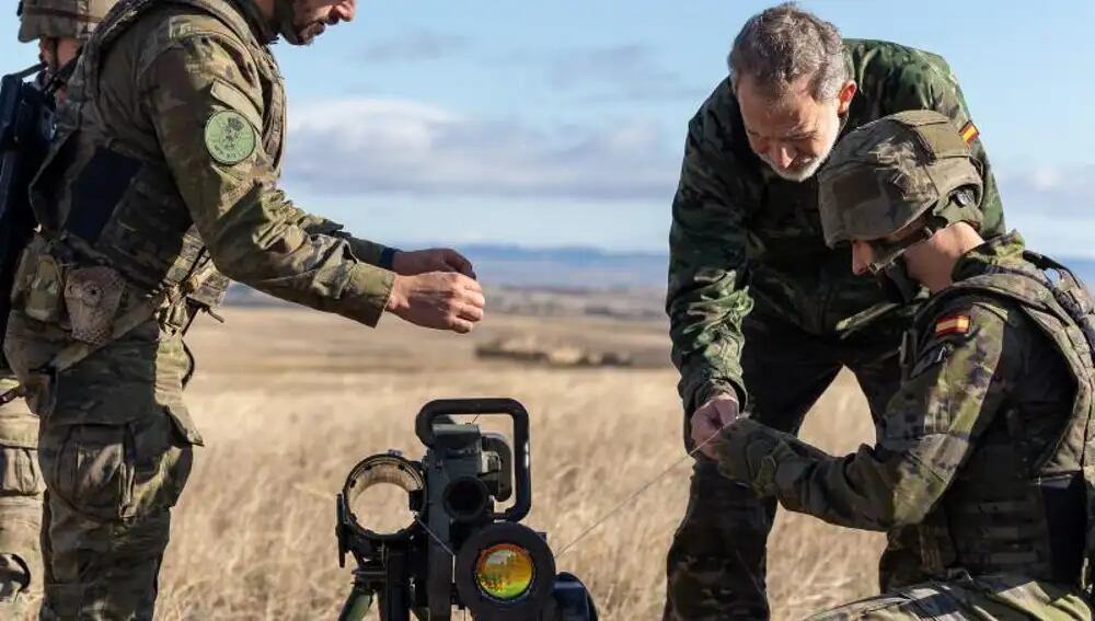 El Rey participa en una demostración del lanzamiento de misiles SPIKE LR2 por parte del Ejército de Tierra (Autor: Pap Tecnos)