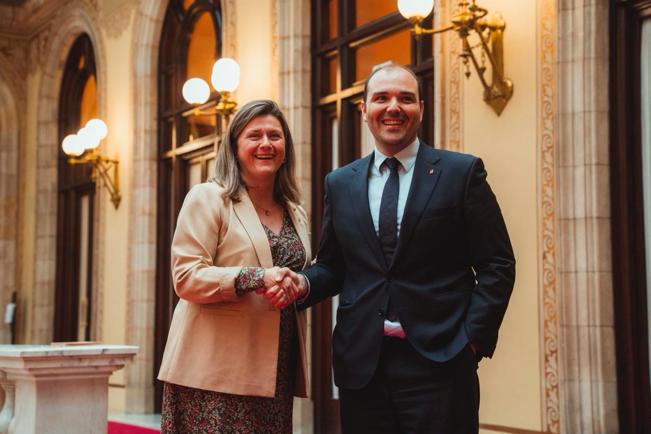 La Síndica d'Aran, Maria Vergés, i el conseller de la Presidència de la Generalitat, Albert Dalmau.