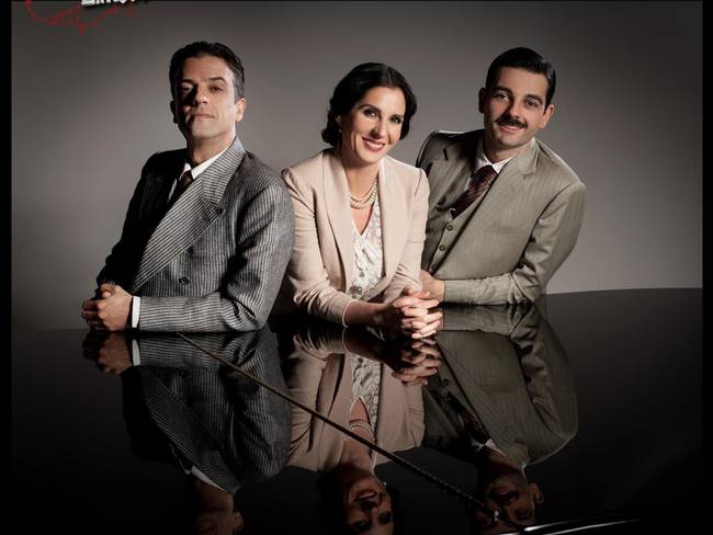 Vera, Navarro y Piedad en una imagen de promoción de la obra de teatro, "En tierra extraña".