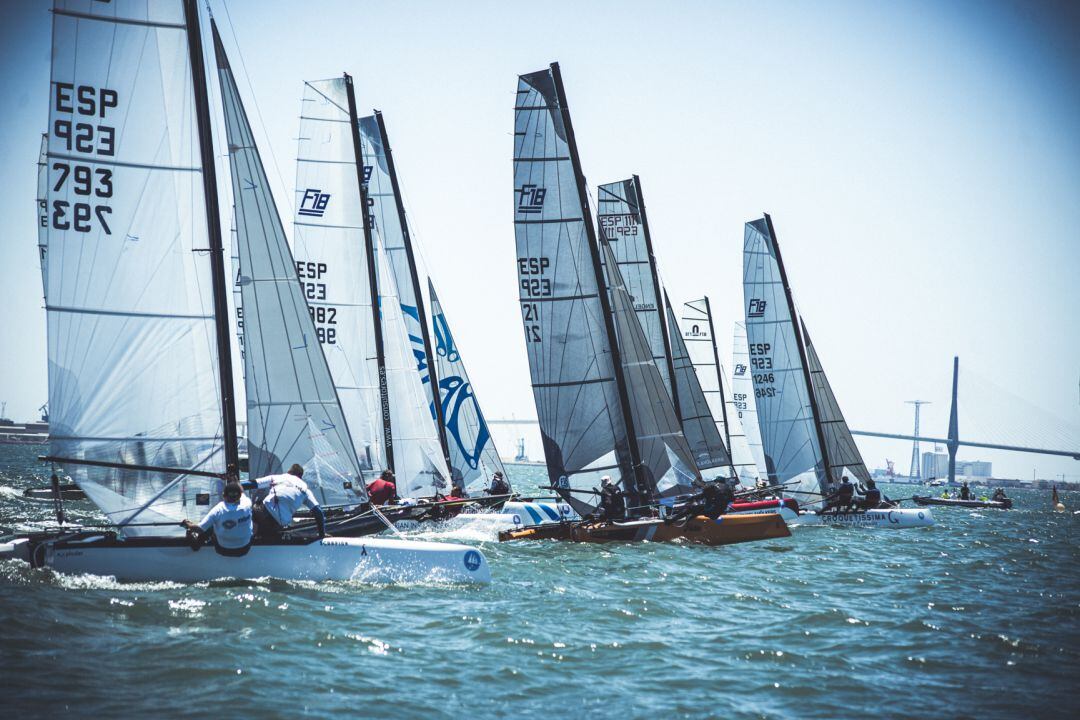 Finalizó el domingo el campeonato de Catamarán en aguas de la Bahía