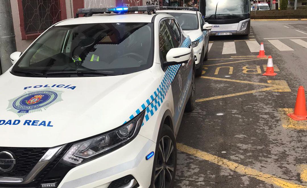 Imagen de archivo de coches patrullas de la Policía Local de Ciudad Real