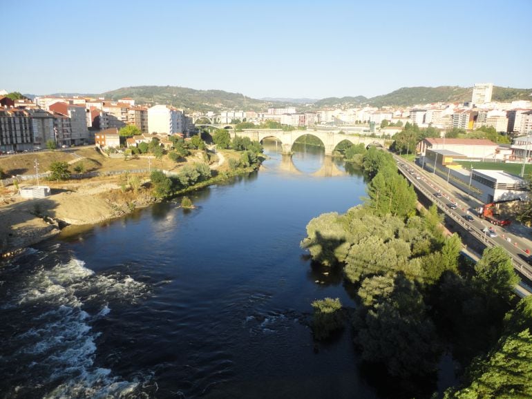 Imagen aérea del río Miño a su paso por Ourense.