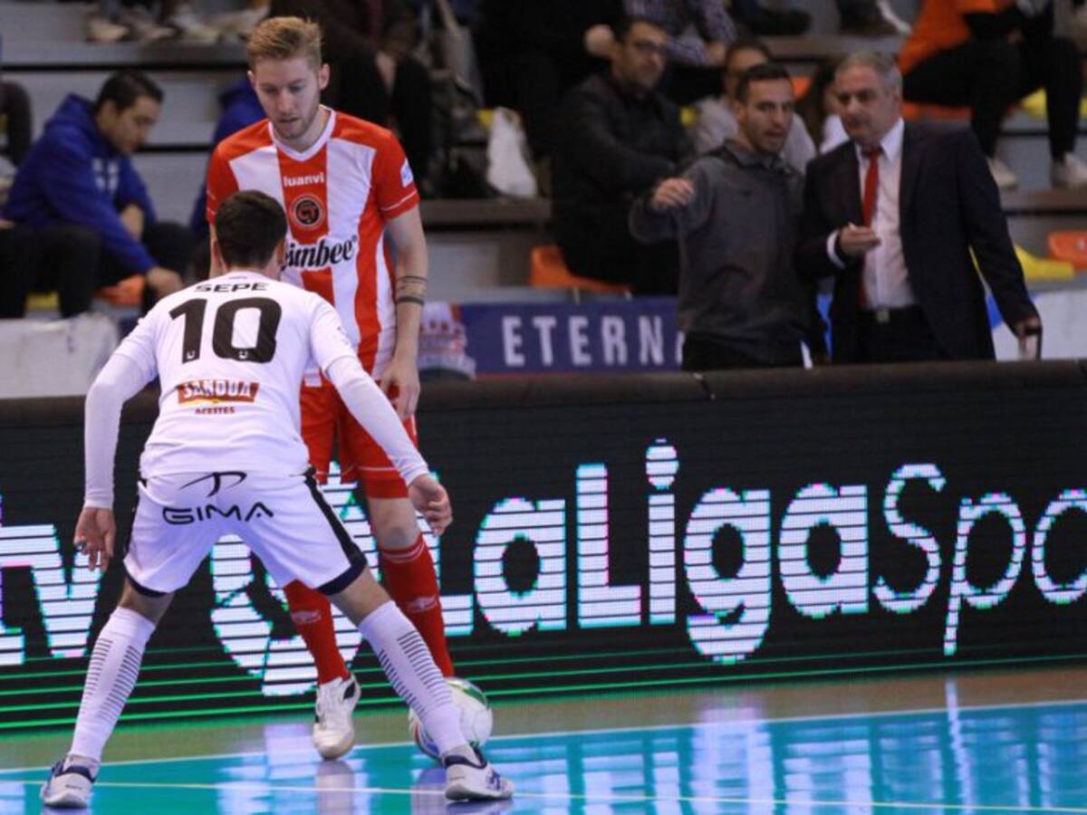 El Jimbee no puede con Aspil y sigue lejos del playoff