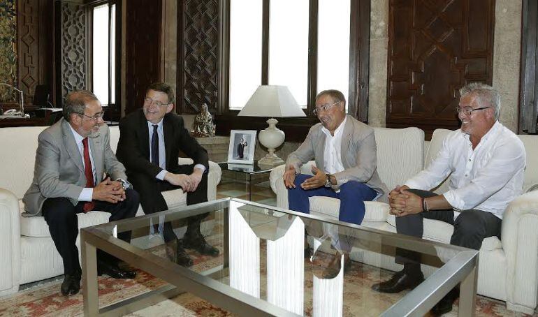 Ximo Puig impulsa el 'Pacto Valenciano' que respaldan Cierval, UGT y CCOO