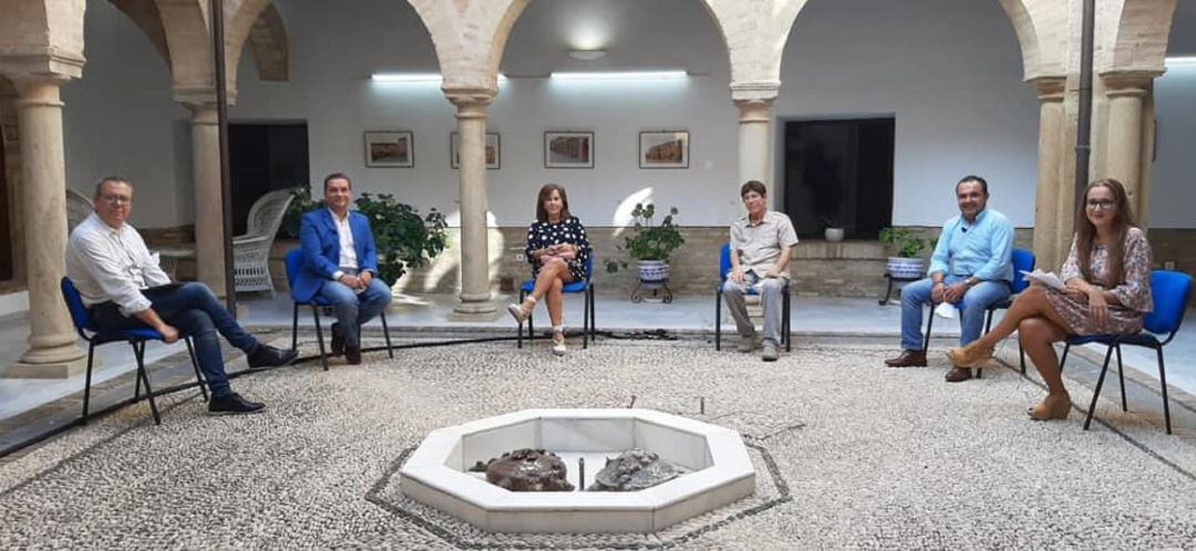 Micrófonos para la Esperanza realizado en el Palacio Interior del Palacio de los Niños de Don Gome de Andújar.