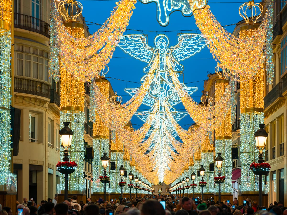 Maruja Torres: "Mientras la amistad quede y se encienda de pronto en el salón de casa"