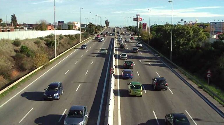 En verano estará construida una pasarela ciclopeatonal sobre la SE30