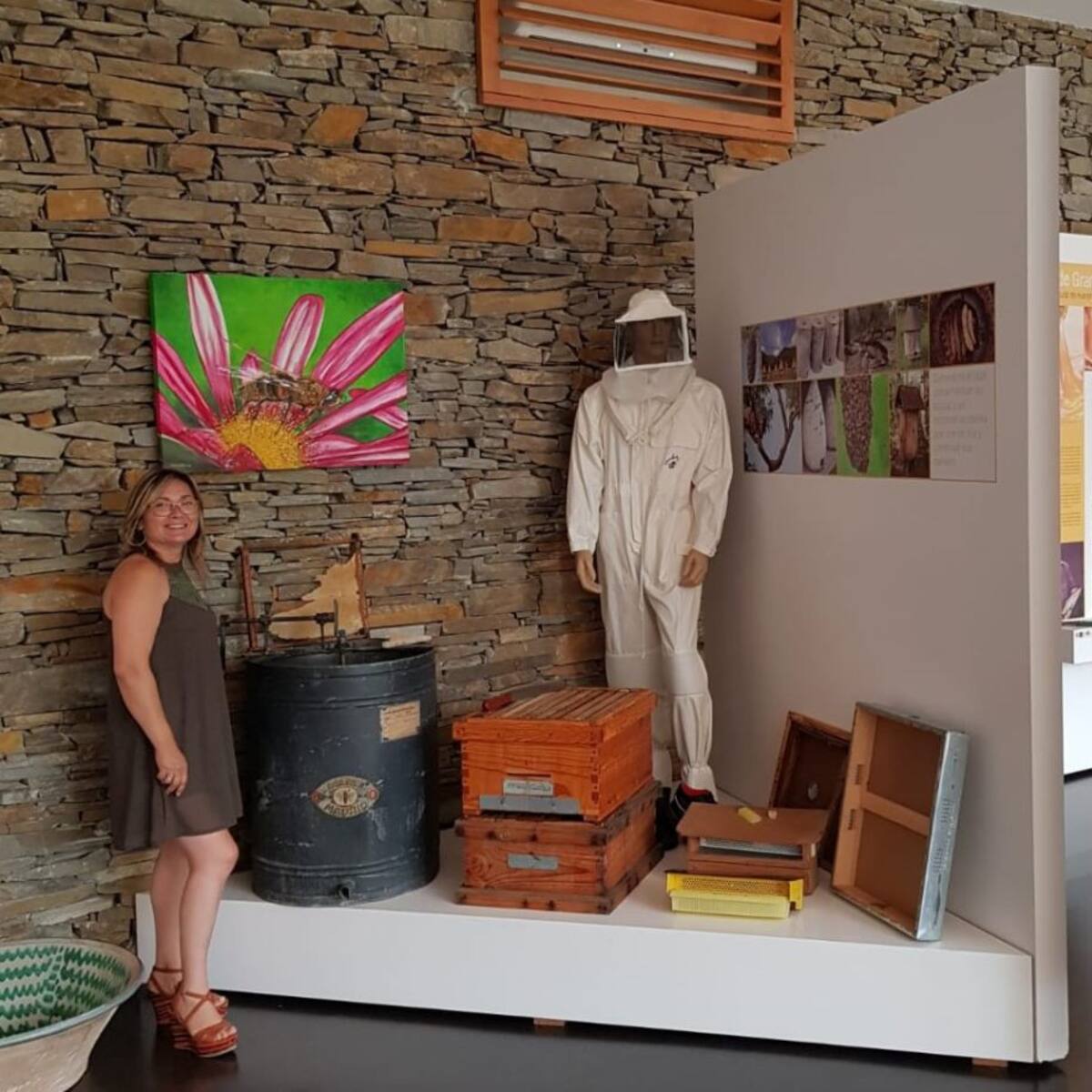 Lola, apicultora: 'Las abejas son mi amor platónico'