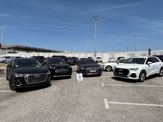 Vehículos interceptados en el Puerto