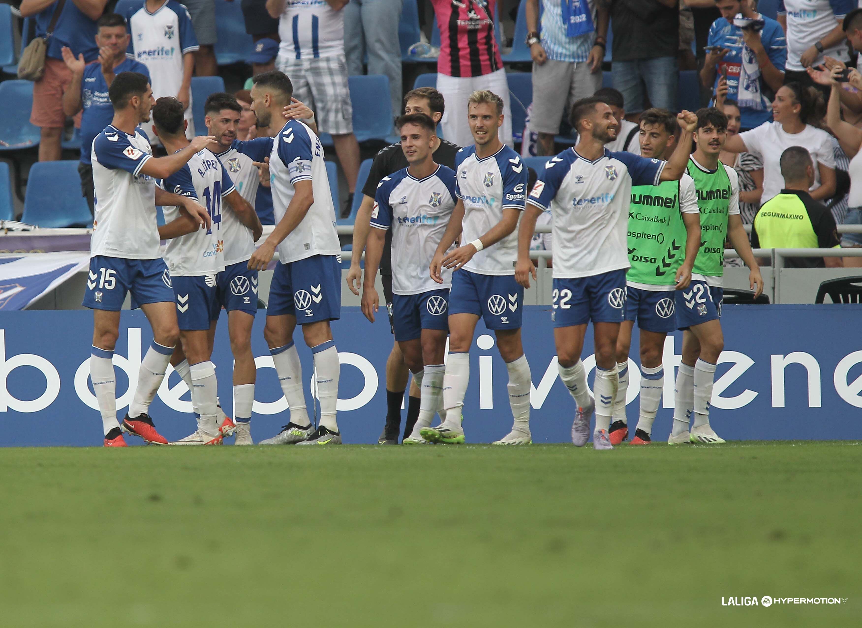 El Tenerife se situó líder de la Liga Hypermotion el ocho de octubre tras imponerse al Burgos en el Heliodoro.