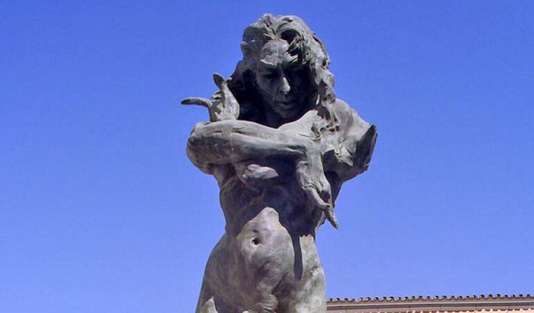 Estatua de Lola Flores en Jerez de la Frontera.