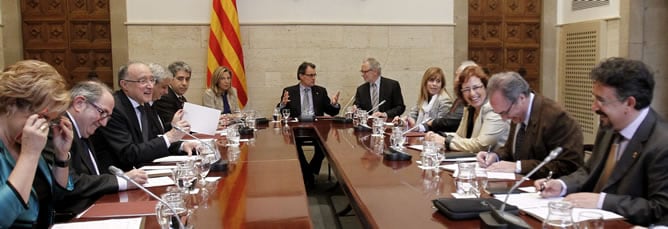 El presidente de la Generalitat, Artur Mas, ha presidido en Barcelona la reunión constitutiva del Consejo Asesor para la Transición Nacional de Cataluña, el órgano consultivo de la Generalitat para preparar las denominadas &quot;estructuras de Estado&quot; y la con