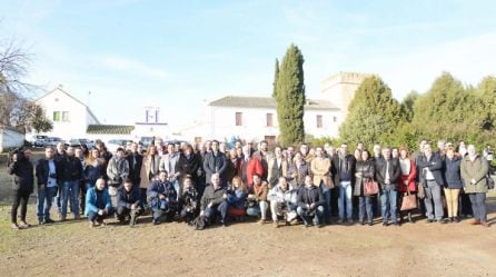 Jose Manuel Caballero, en las instalaciones de la Finca Galiana, con los representantes de los medios de comunicación de la provincia de Ciudad Real.