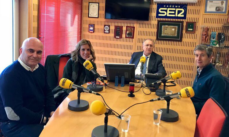 Concejales del Ayuntamiento de Cádiz en los estudios de Radio Cádiz