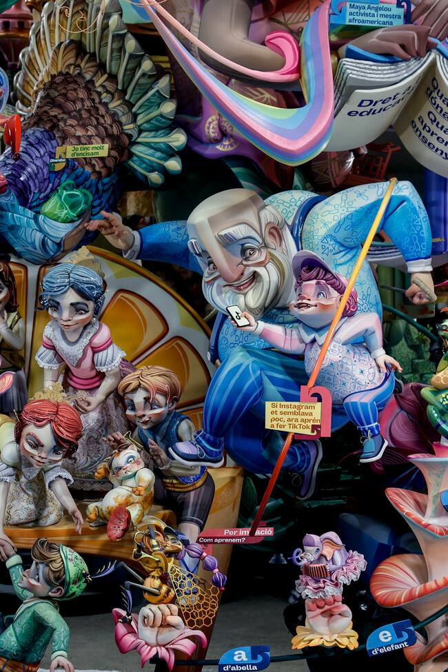 Un detalle de la falla Convento Jerusalén que ha recibido este sábado el primer premio de la categoría Especial en las fallas infantiles de València.