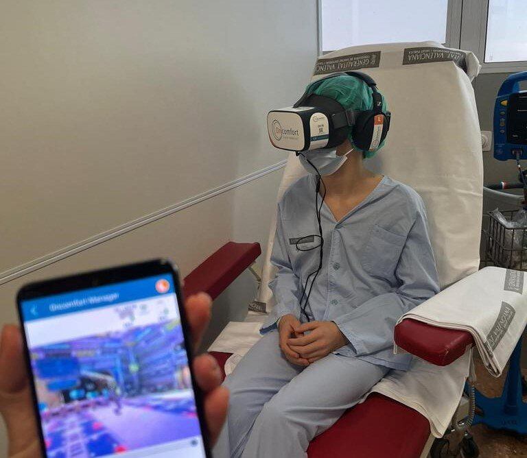 El Hospital Clínico de València incorpora la realidad virtual para hacer más amable el paso de los pacientes pediátricos por el quirófano