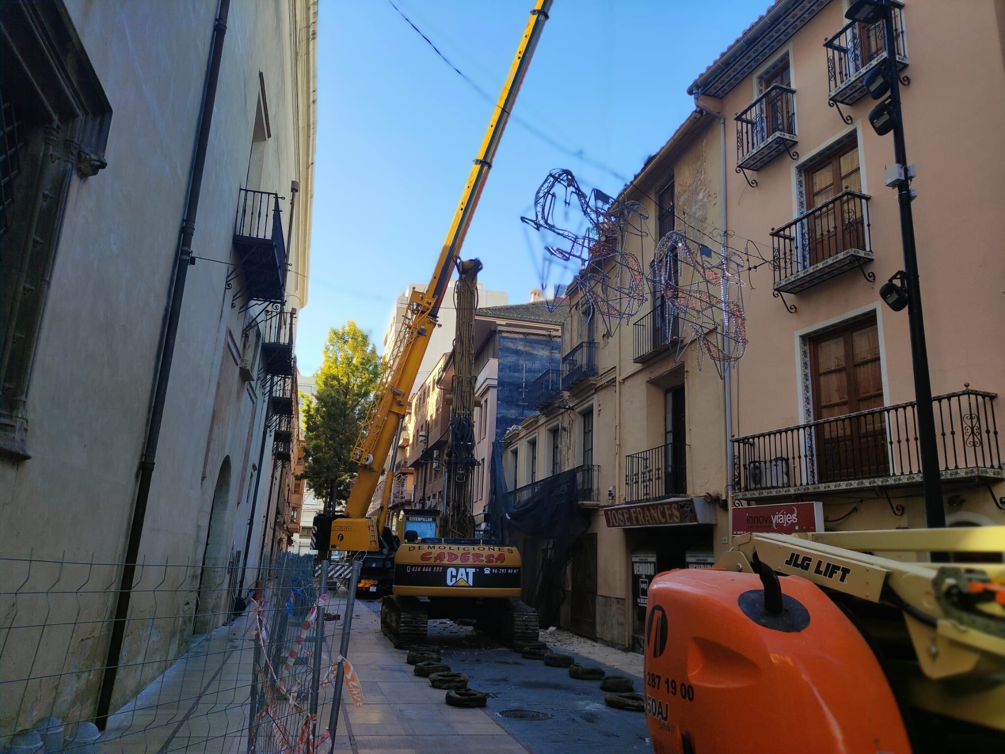 Los trabajos de demolición del edificio han comenzado este jueves 22 de diciembre.
