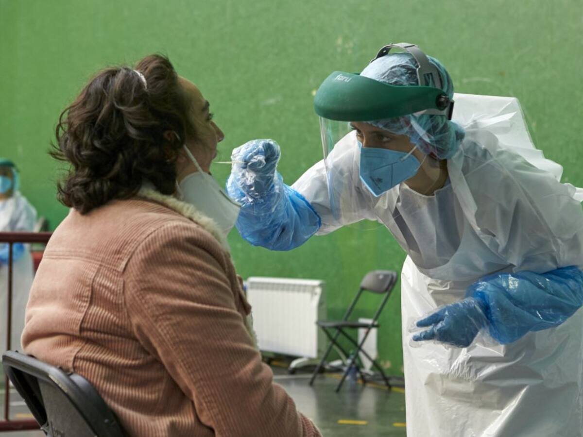 Castilla y León registra 1.179 nuevos positivos, con 21 fallecidos y 145 altas