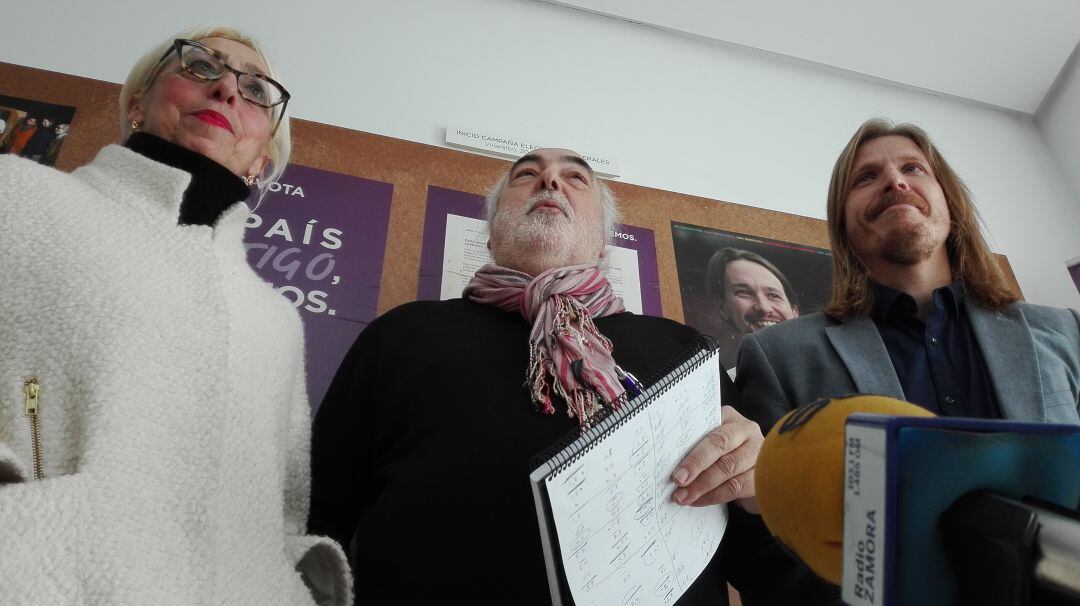 Maria Jose Rodríguez Tobal, Fernando Martos y Pablo Fernández en la presentación de la lista de Podemos al Ayuntamiento de Zamora