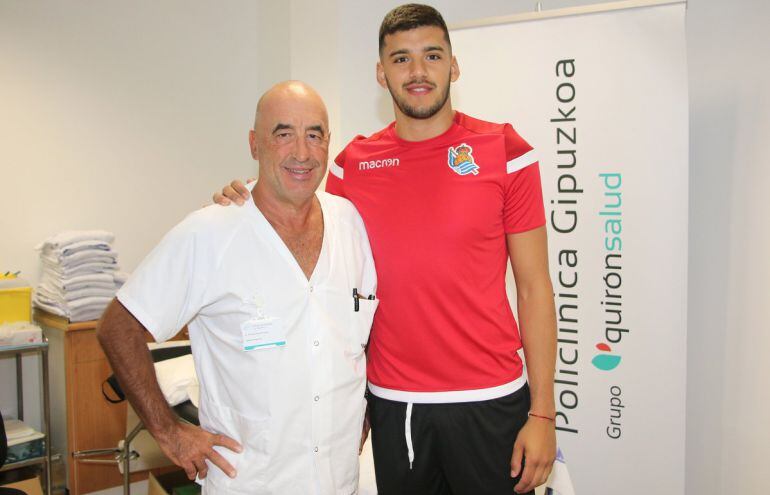 Rulli posa en el habitual reconocimiento médico previo al inicio de pretemporada