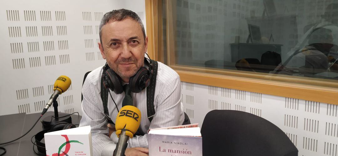 Chema Contreras nos presenta en el Rincón Literario &#039;Tokio en el corazón&#039;.