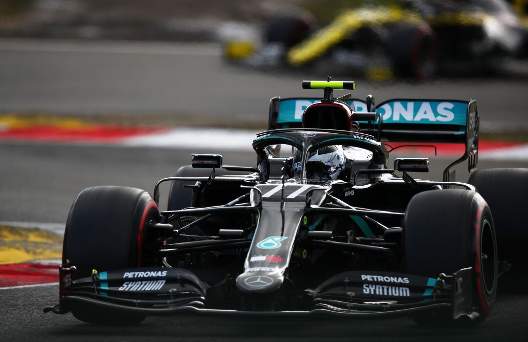 Valtteri Bottas durante la sesión de clasificación del GP de Eifel.