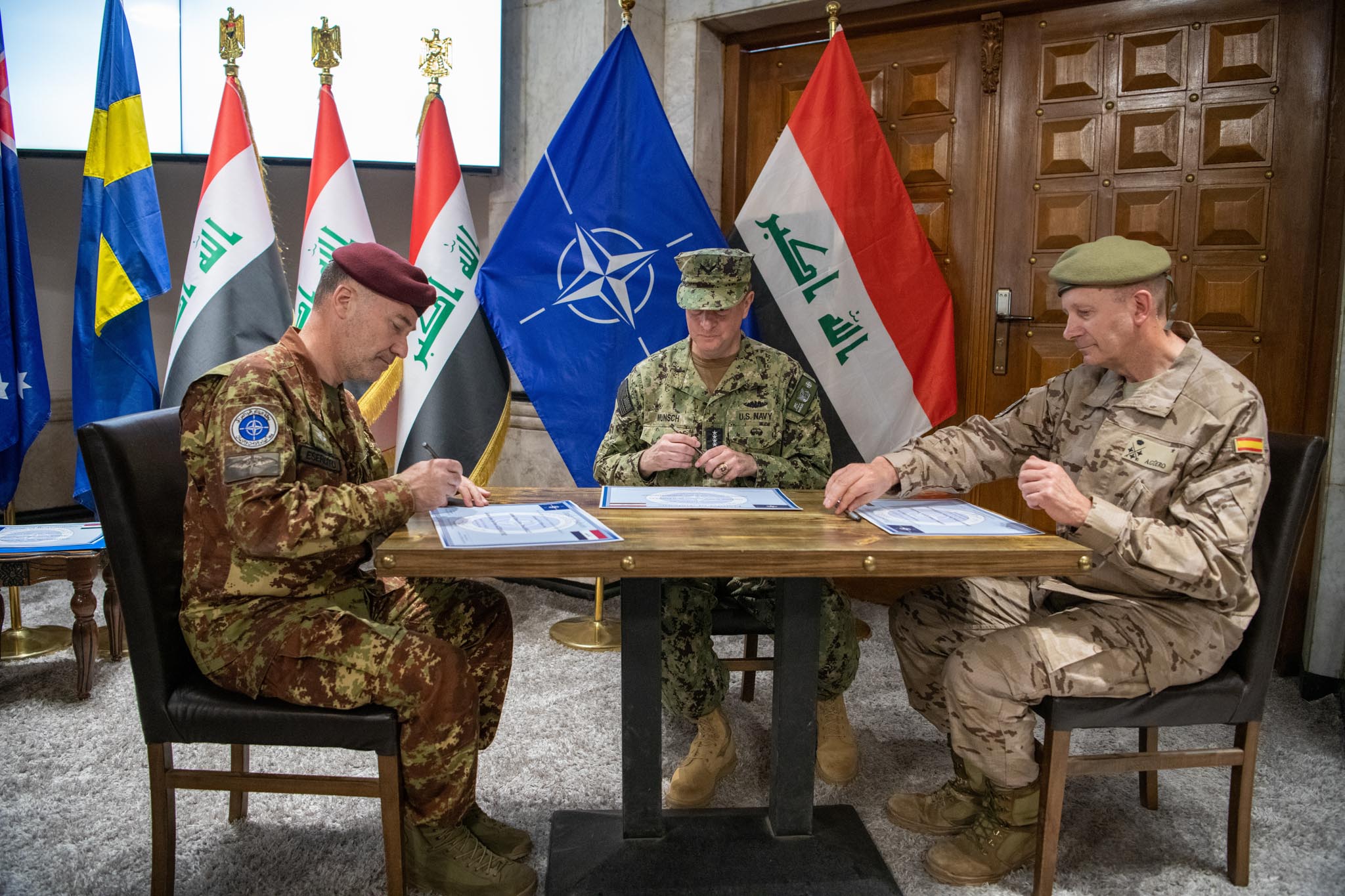 El teniente general José Antonio Agüero Martínez releva en el cargo al teniente general italiano Giovanni Ianucci