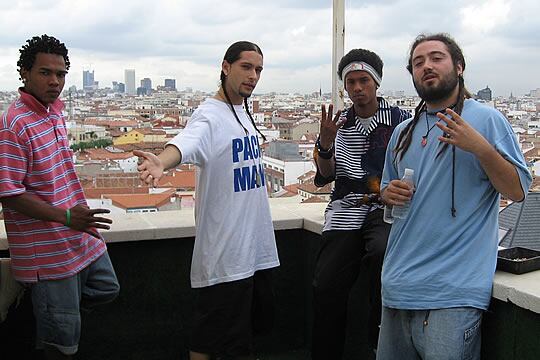 El grupo de rap callejero Pachamama Crew