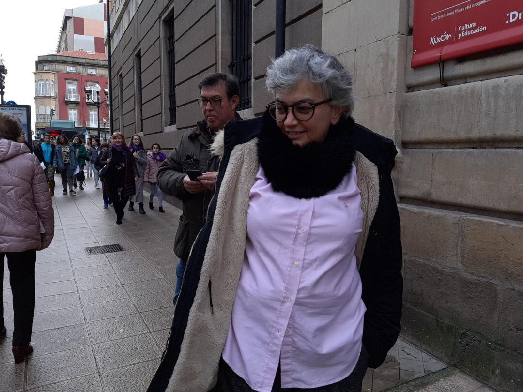 La alcaldesa de Gijón, Ana González, antes de un acto.