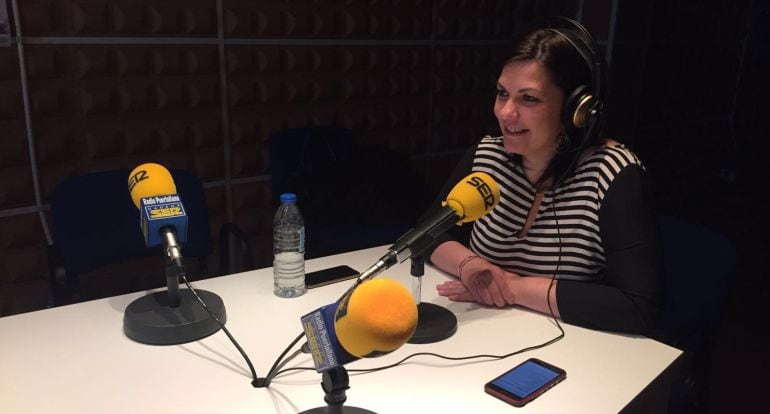 Maite Fernández, en los estudios de Radio Puertollano Cadena SER