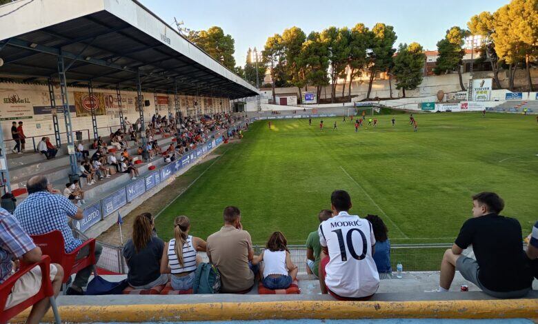 Fútbol en el estadio Nuestra Señora de la Caridad