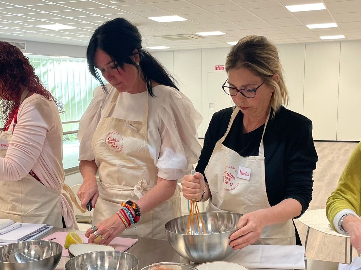 Lorena Orduna, candidata del PP, en un taller de cocina sin gluten