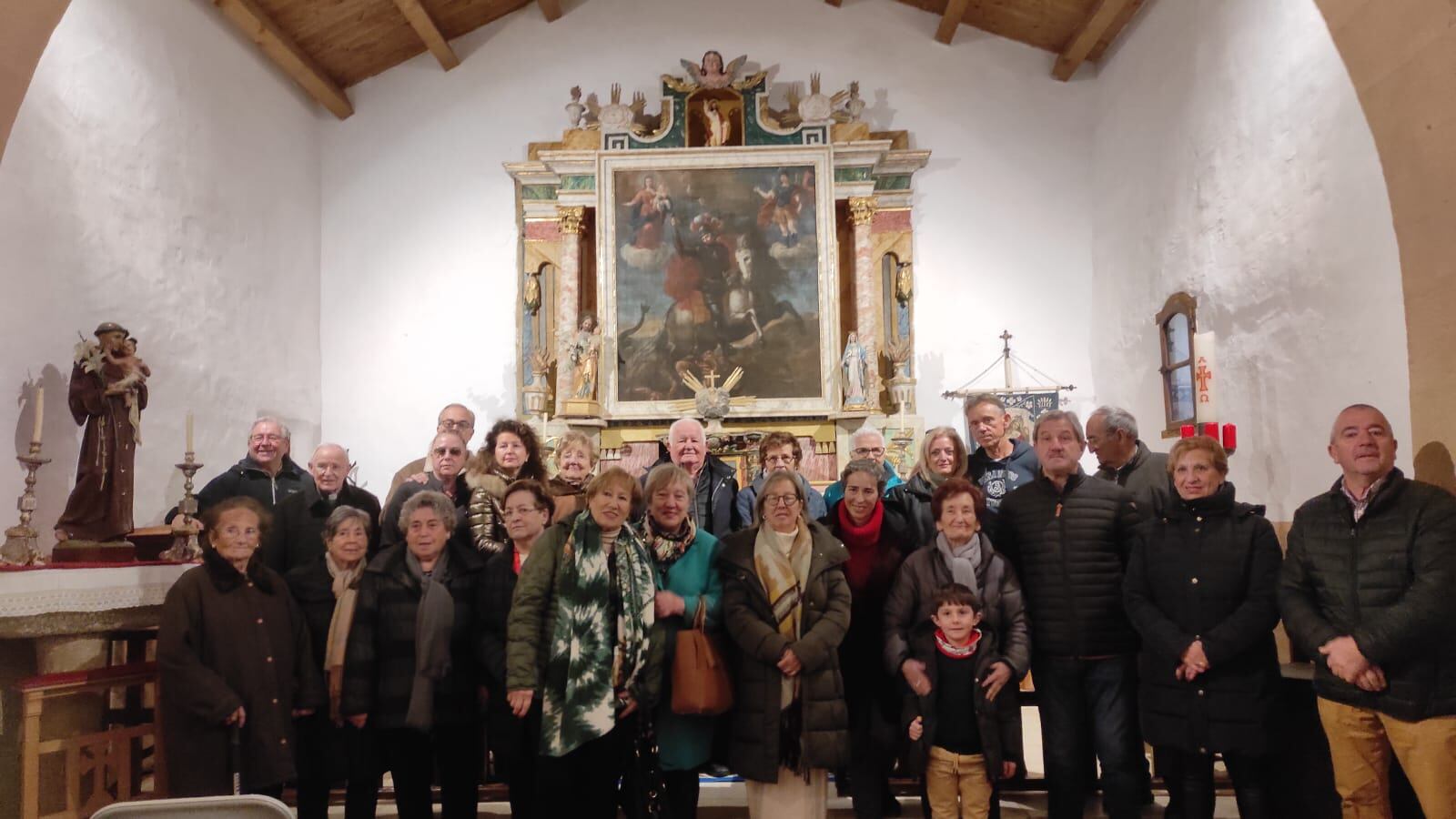 Los vecinos volvían a la iglesia de San Jorge en Erés