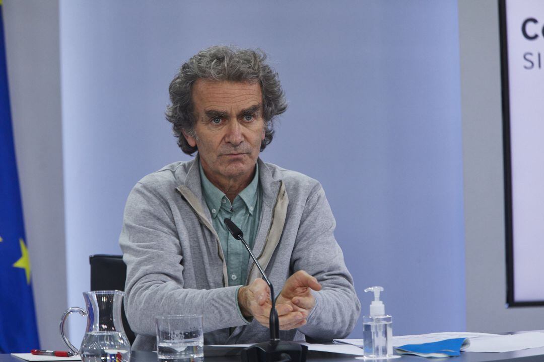 El director del Centro de Coordinación de Alertas y Emergencias Sanitarias (CCAES), Fernando Simón , comparece en rueda de prensa tras presidir la reunión del Consejo Interterritorial del Sistema Nacional de Salud, en el Complejo de la Moncloa, Madrid, (España), a 28 de enero de 2021. 