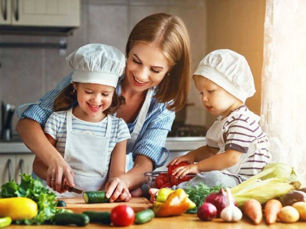 Sanitarias de la provincia elaboran una guía sobre meriendas saludables para la población infantil