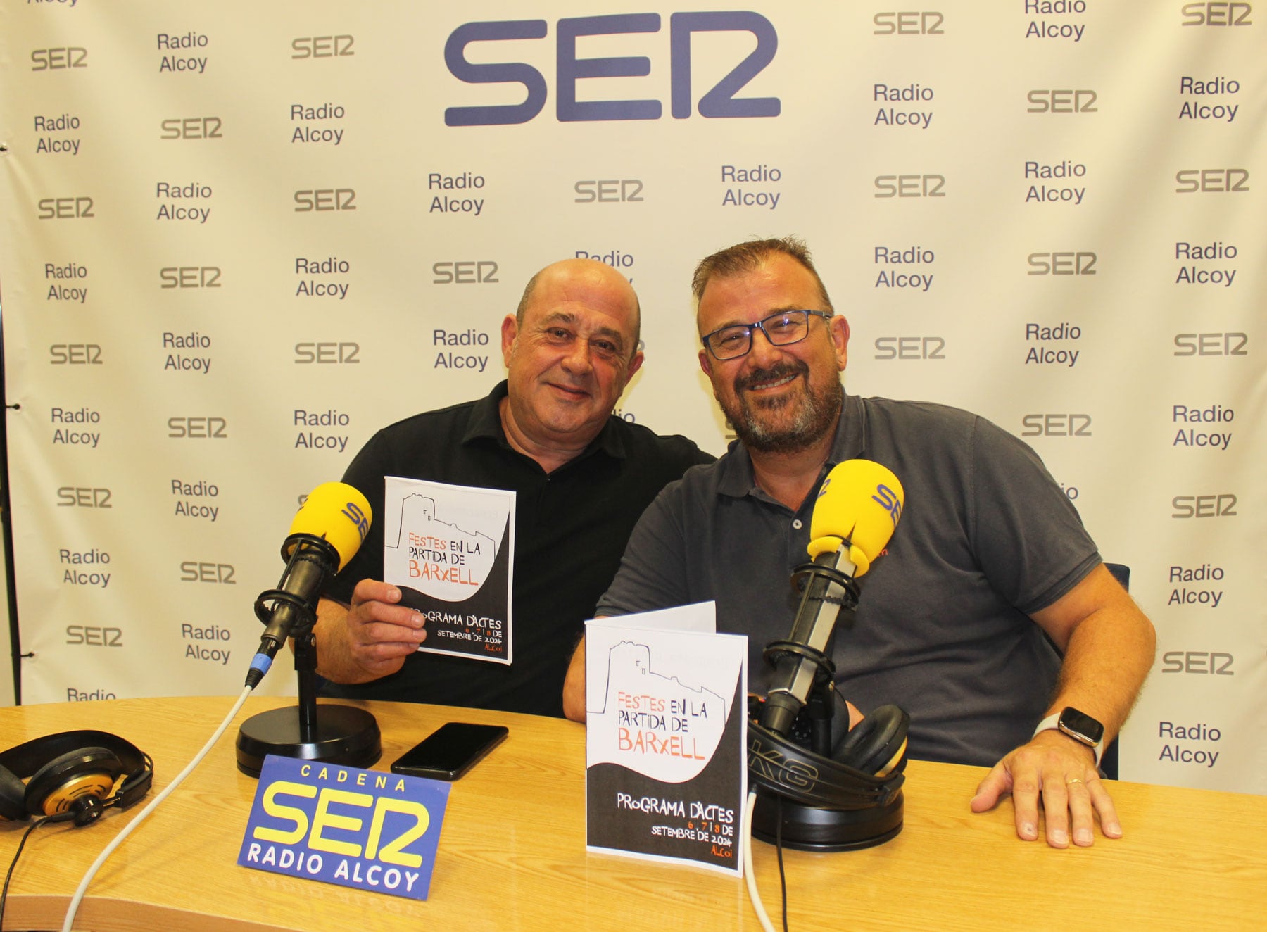 Fermín Chinchilla i Juan Carlos Pérez, en l&#039;estudi central de Radio Alcoy