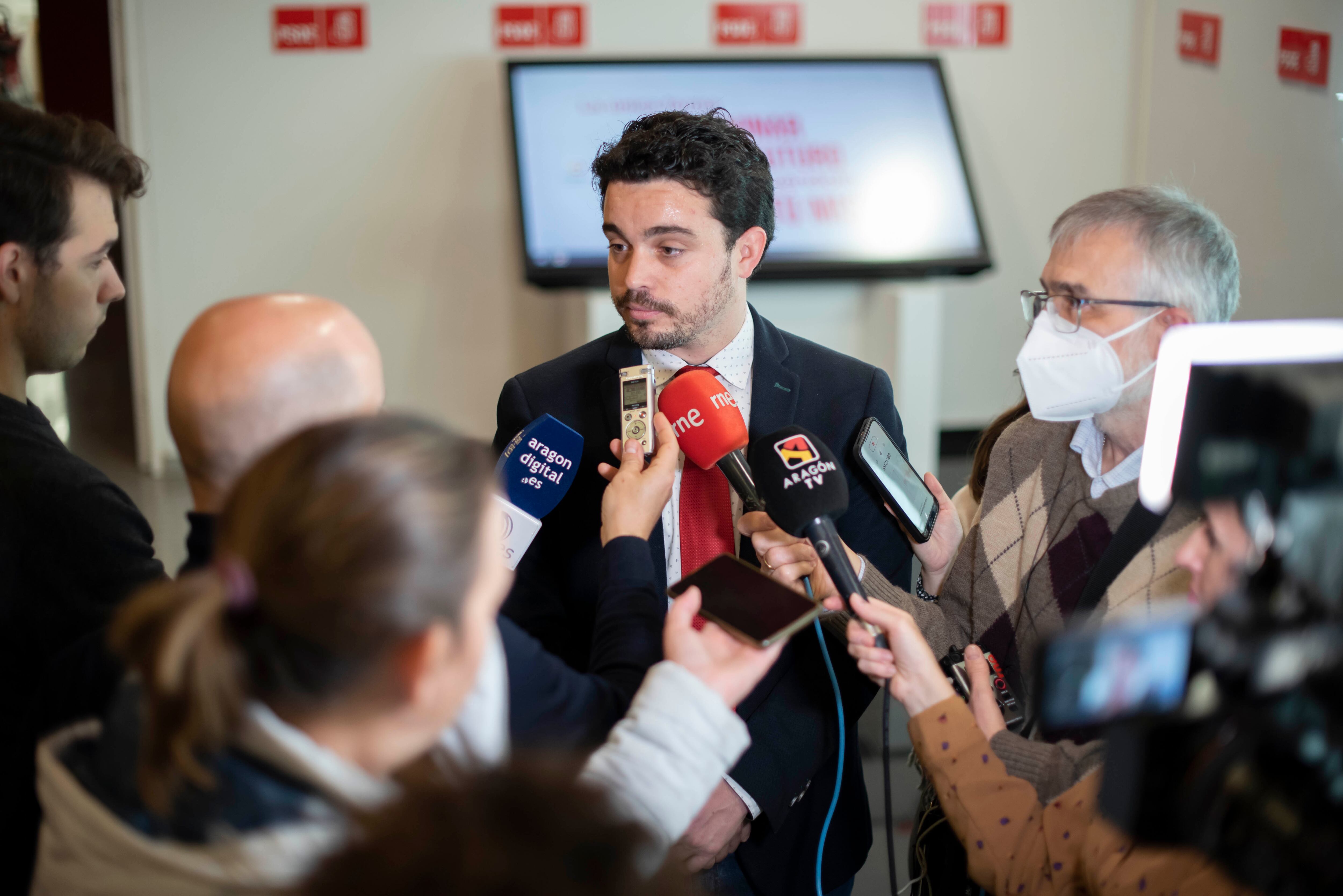 Darío Villagrasa, secretario de Organización del PSOE-Aragón, durante sus declaraciones de este miércoles