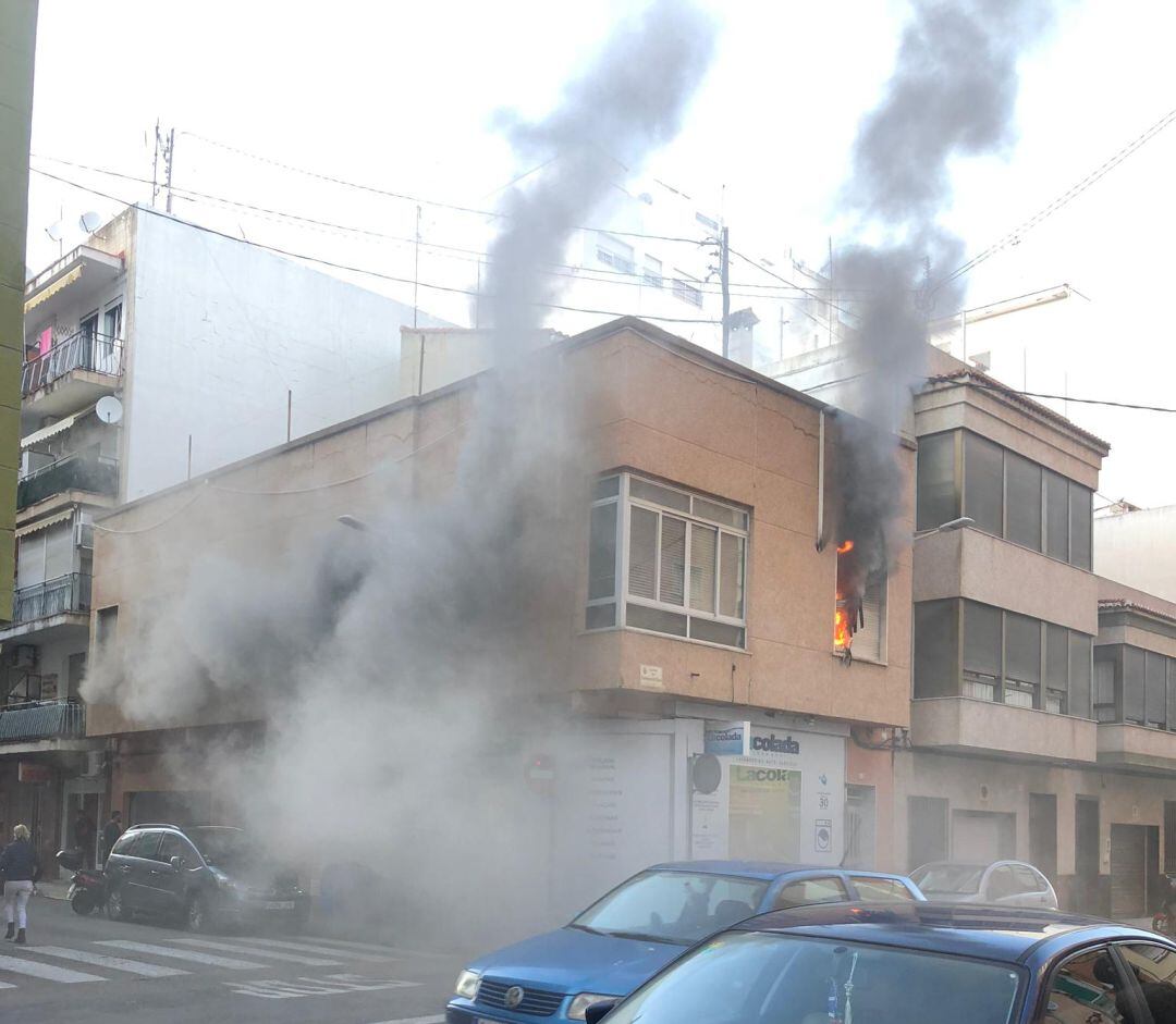 Incendio en una vivienda de Gandia.