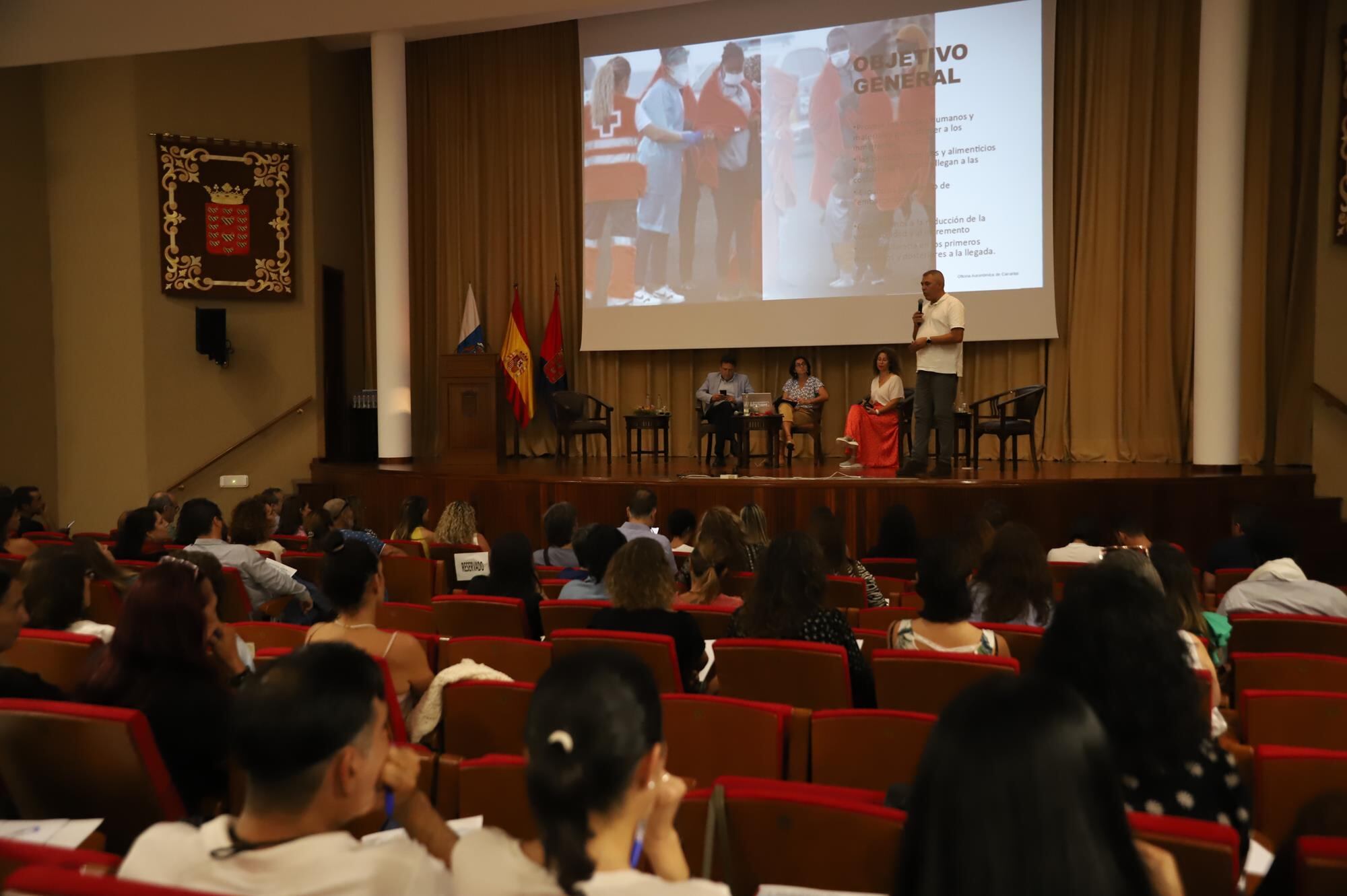 Uno de los ponentes en las jornadas celebradas en el salón de actos del Cabildo de Lanzarote.