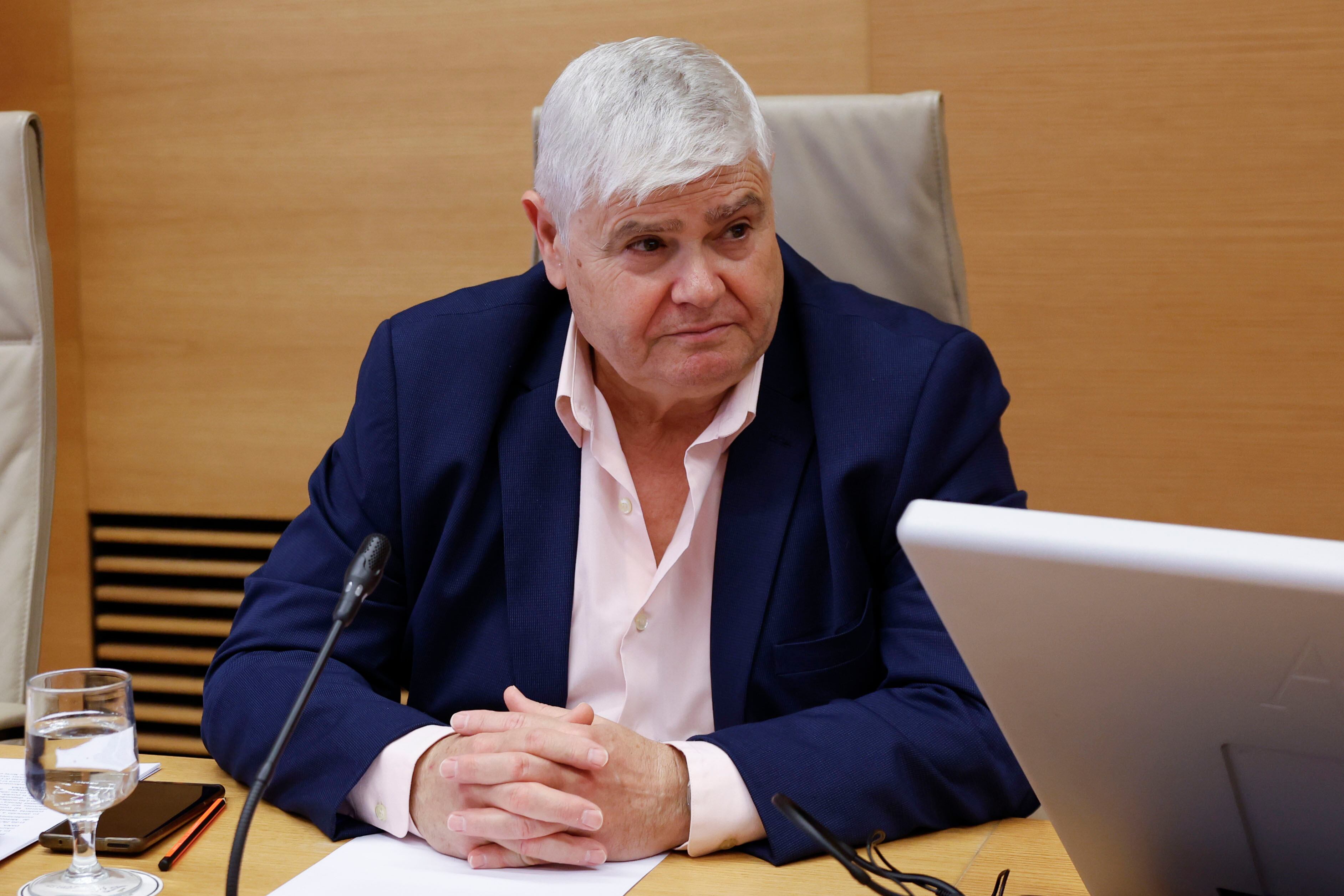 MADRID, 27/04/2026.- El exresponsable del Consorcio Provincial de Bomberos, José Miguel Basset, comparece ante la Comisión del Congreso sobre la dana. EFE/Javier Lizón