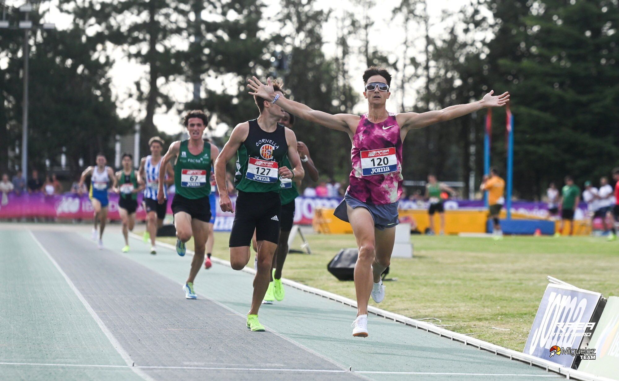 Pol Oriach entra vencedor en meta