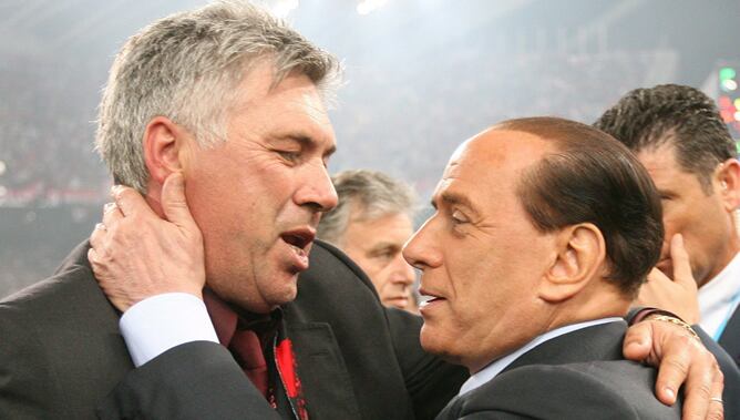Ancelotti y Berlusconi  en el Milan