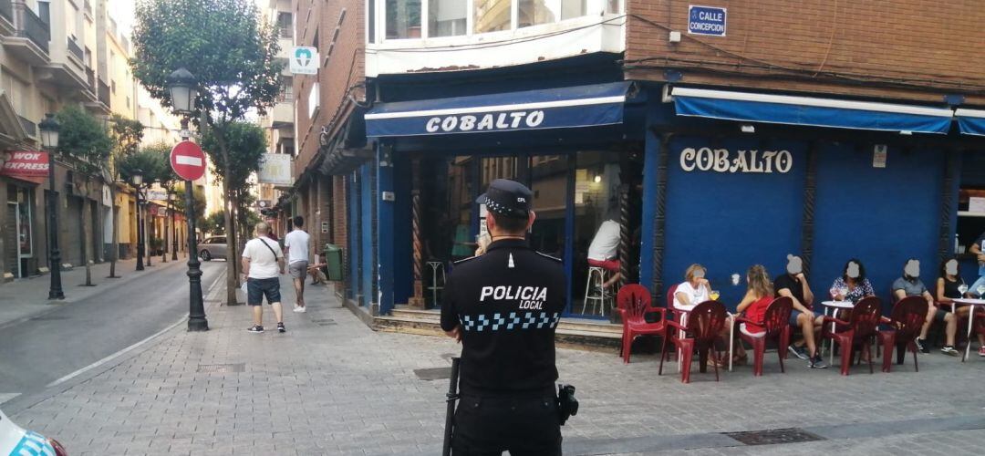 Un agente este fin de semana en la 'zona'