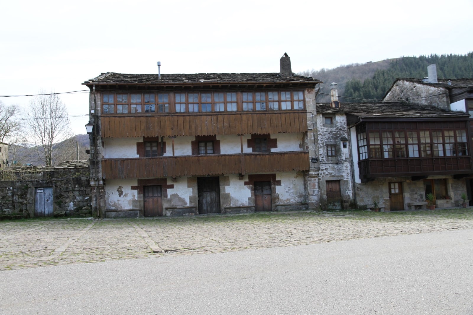 Antigua casa del doctor Madrazo en Vega de Pas.