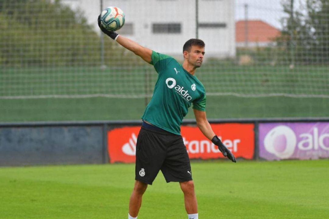 Iván Crespo durante un entrenamiento