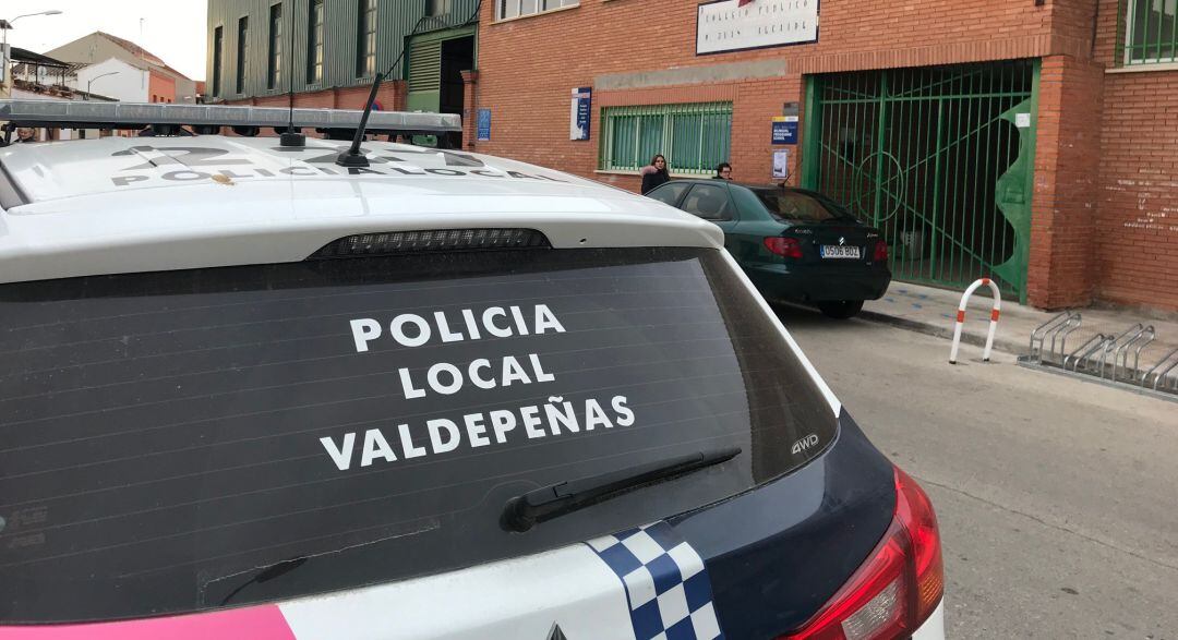 Imagen de uno de los coches patrulla de la Policía Local de Valdepeñas 