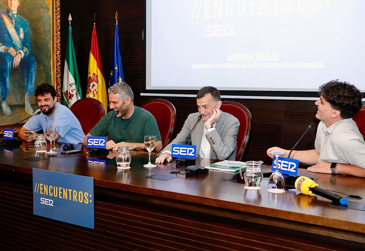 Foro con el candidato a la presidencia de la Junta de Por Andalucía, Antonio Maillo, celebrado en la Cámara de Comercio de Sevilla